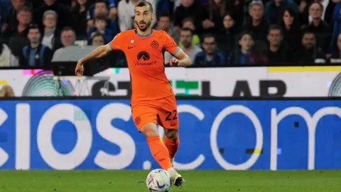 尼克斯逆转战胜热火结束热火八连败：唐斯斩获23分7板，哈特赛季第八次达成三双刷新队史纪录